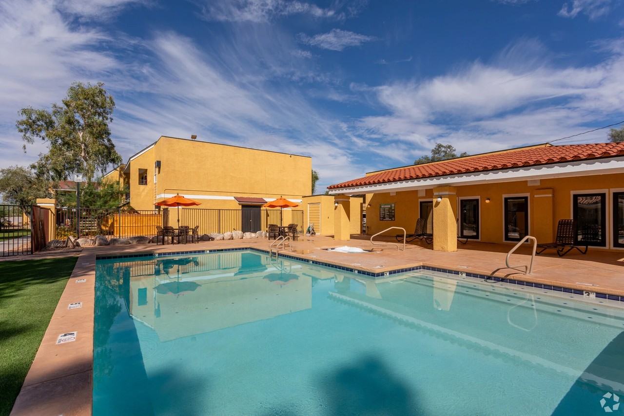 4250 East 29th Street - Photo 4 of 7