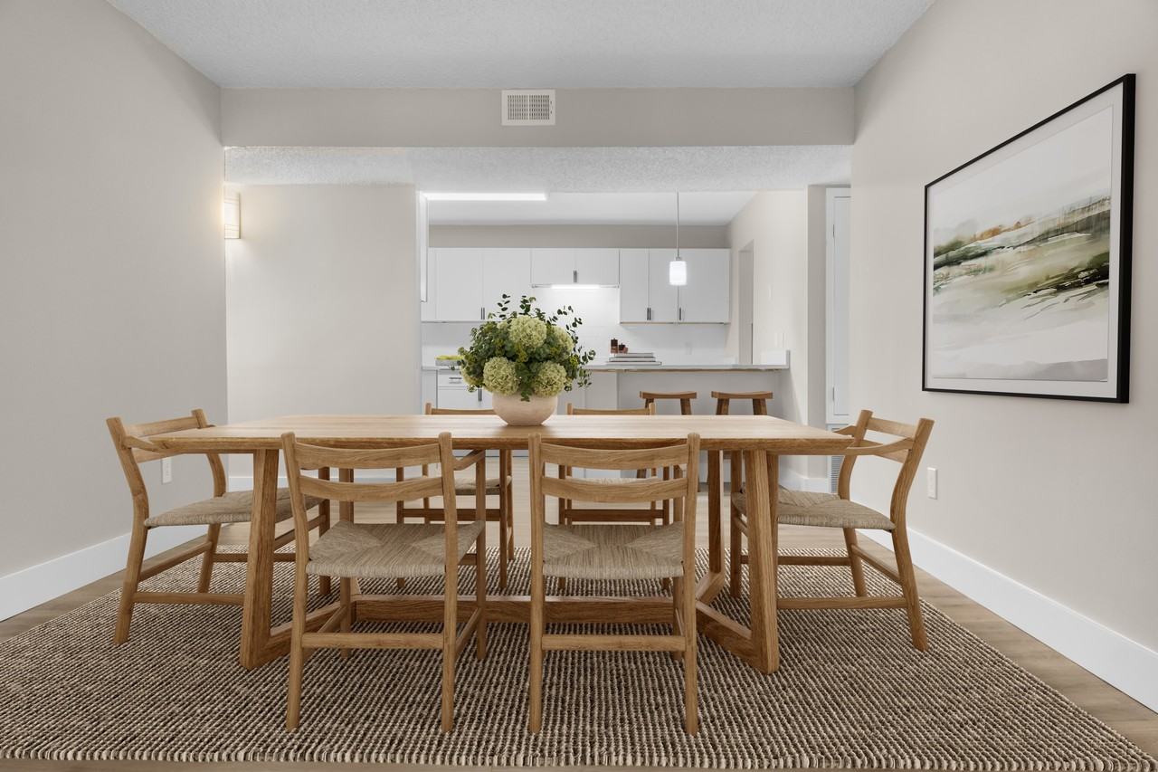 Riverchase Landing Apartments - Photo 2 of 31