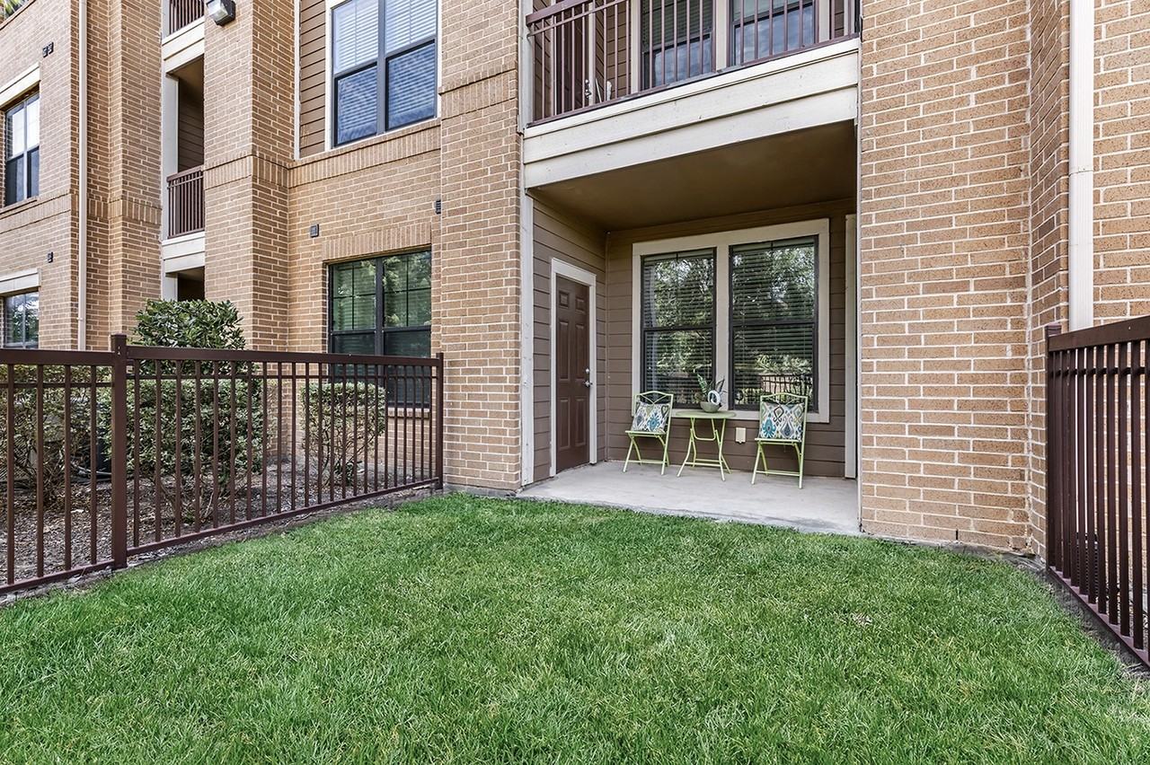 Mansfield on the Green Apartments - Photo 5 of 33
