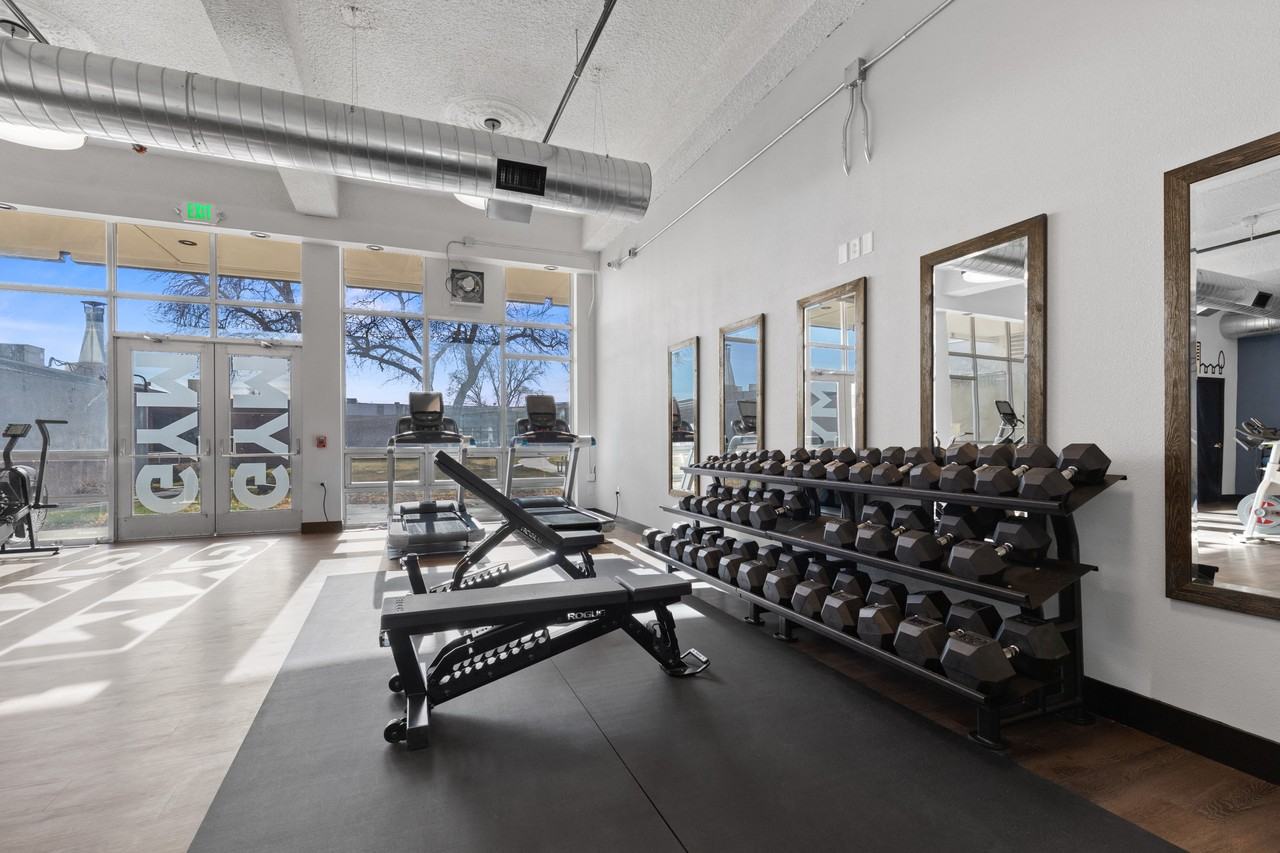 Cityline Station - Photo 6 of 50