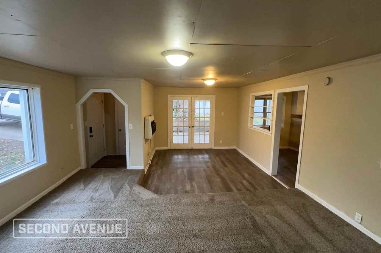 514 S Carl St - Photo 2 of 19