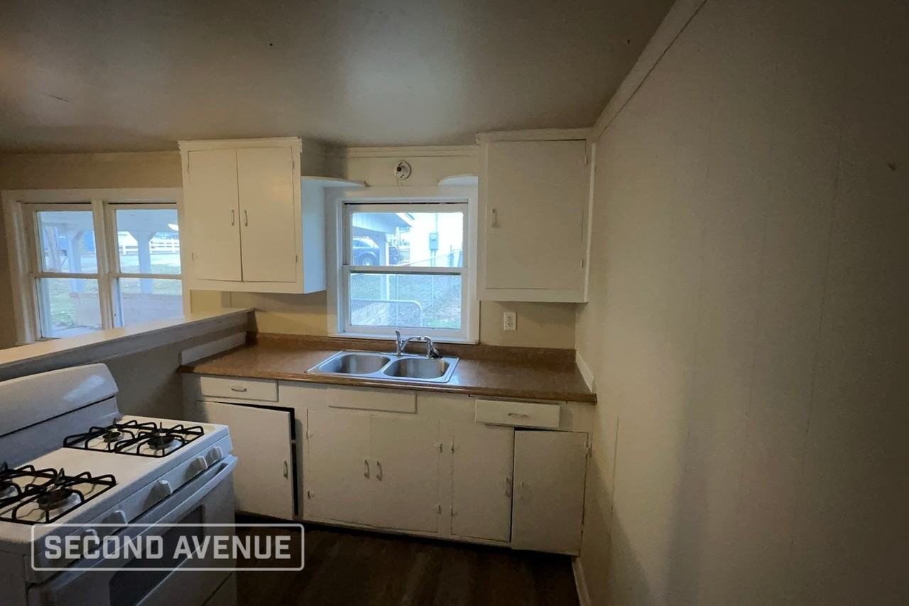 514 S Carl St - Photo 6 of 19