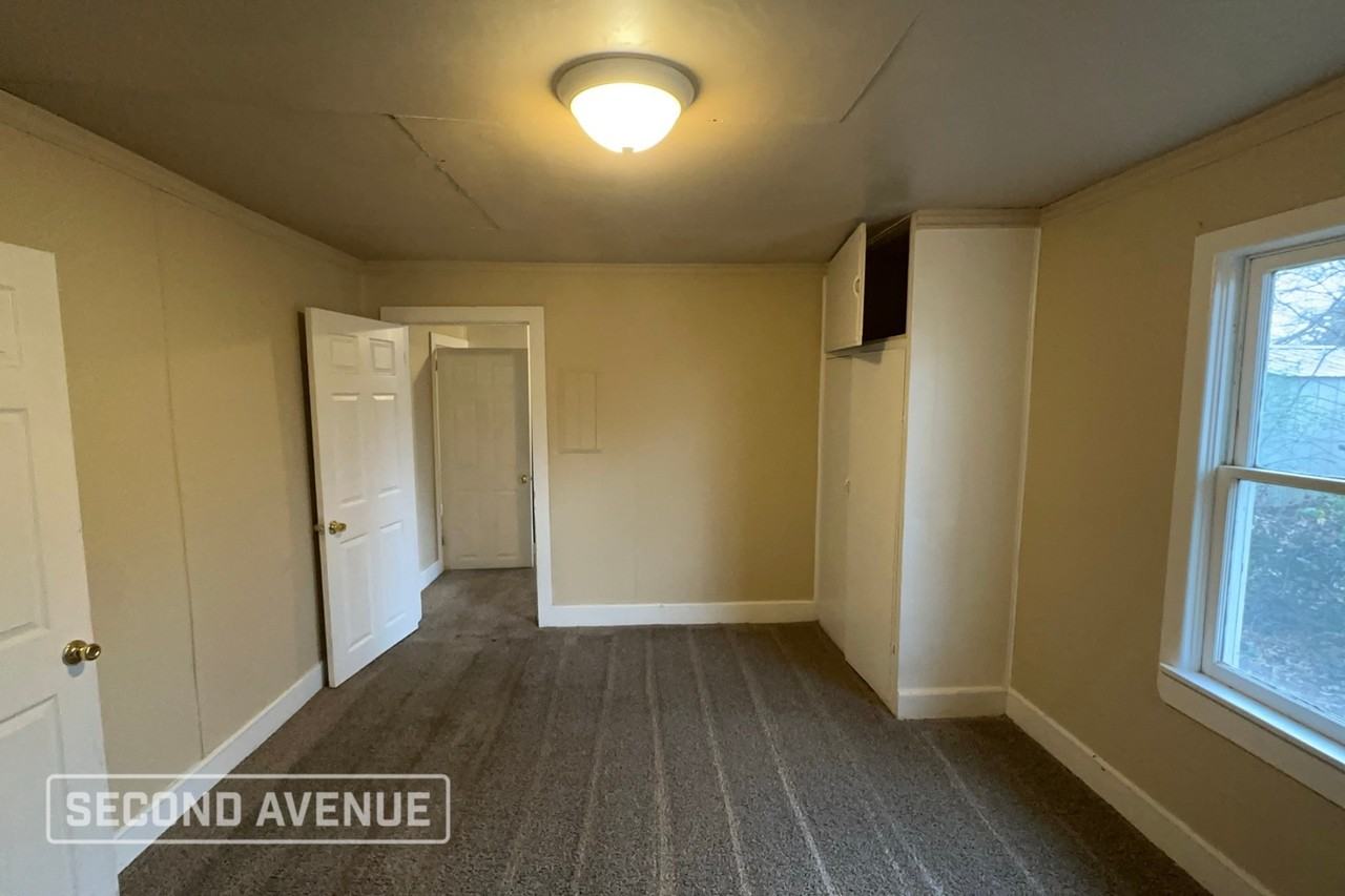 514 S Carl St - Photo 7 of 19