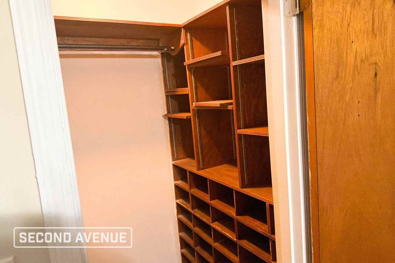 1226 Oakwood St - Photo 6 of 15