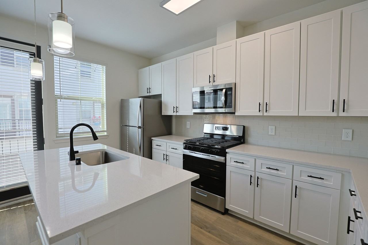 Vineyards at Paseo Del Sol - Photo 2 of 24