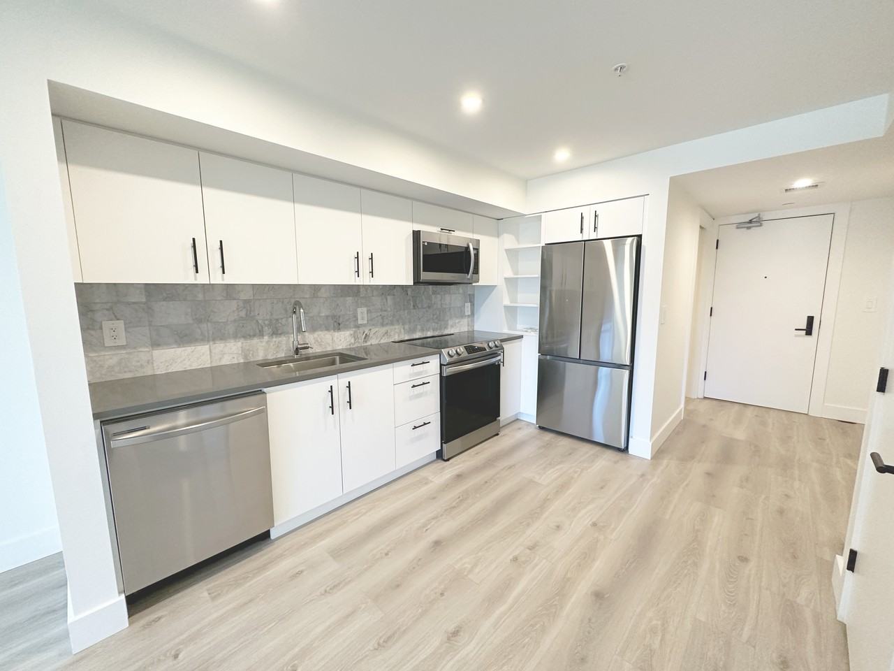 1456 Johnston Road #303 - Photo 2 of 9