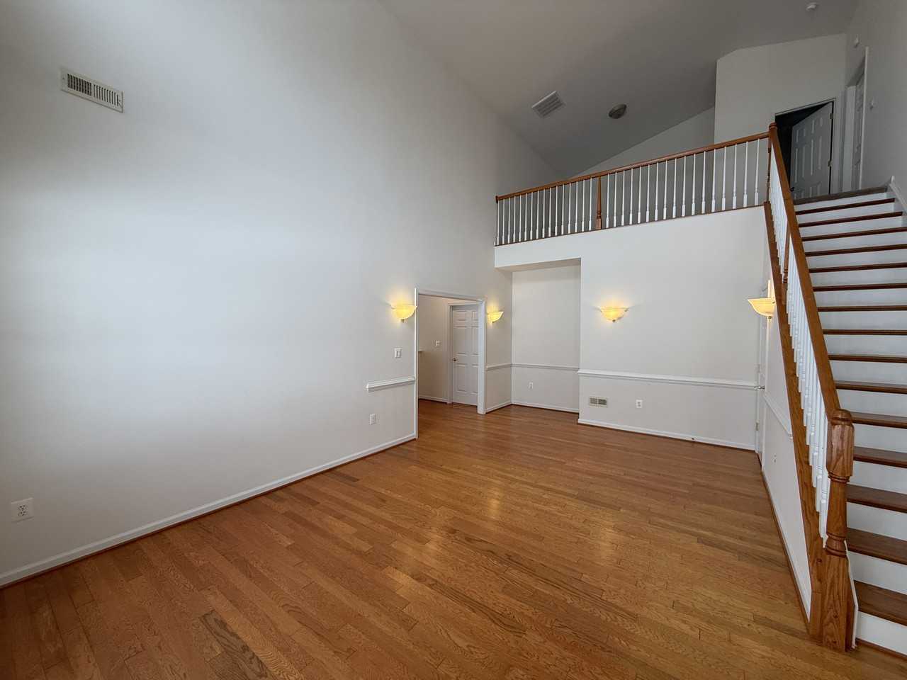 1012 Maureen Drive - Photo 2 of 42