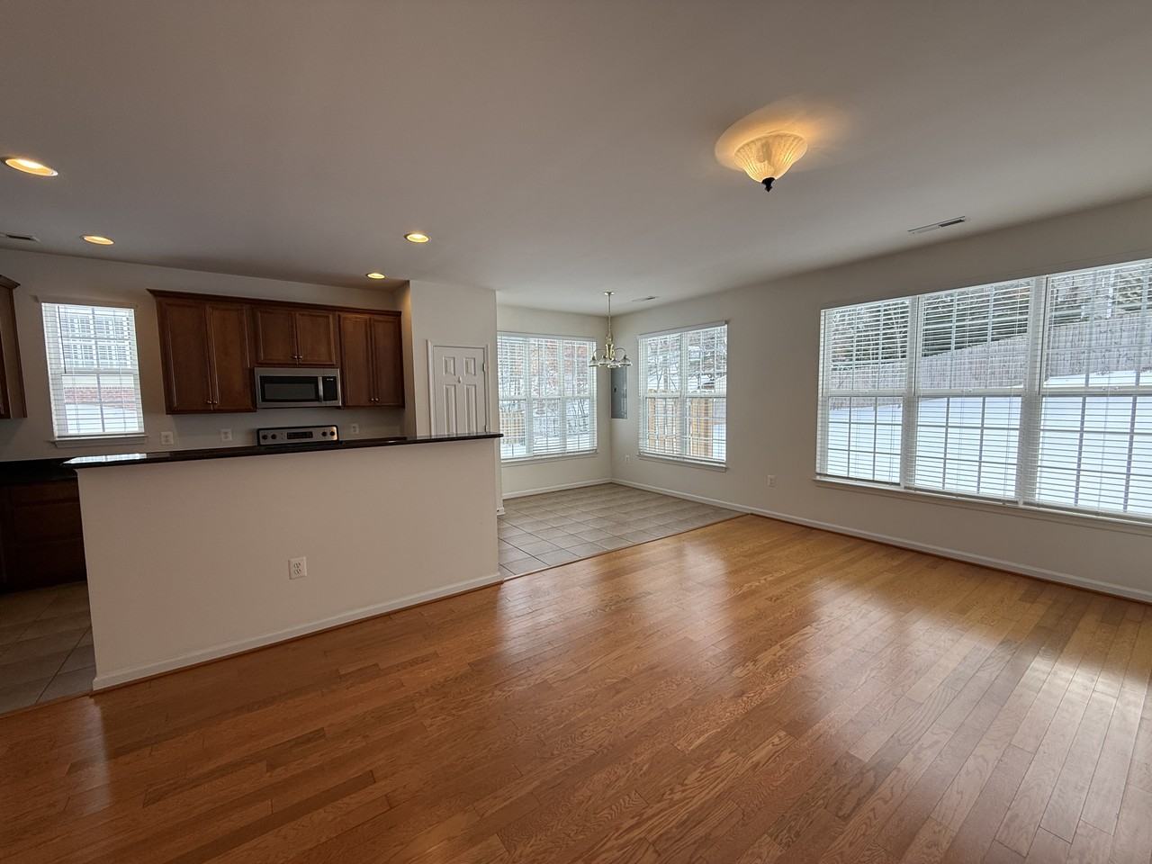 1012 Maureen Drive - Photo 6 of 42