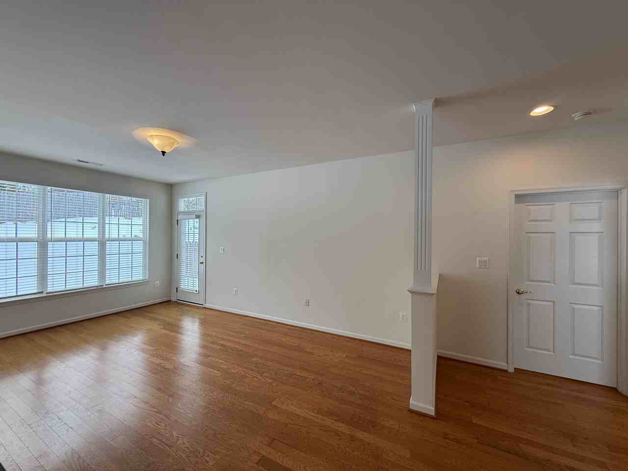 1012 Maureen Drive - Photo 3 of 42