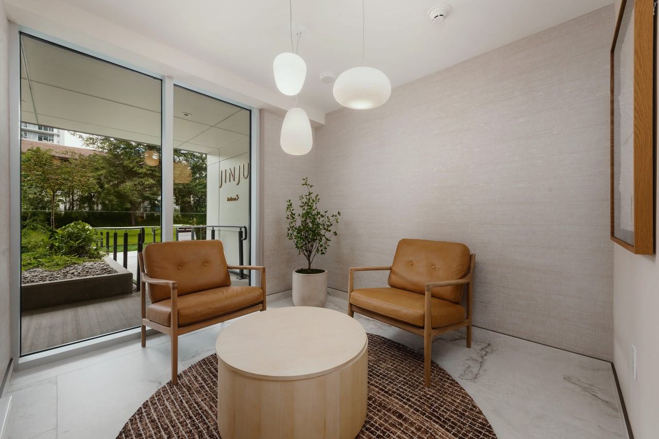 Jinju Rental - Photo 5 of 50