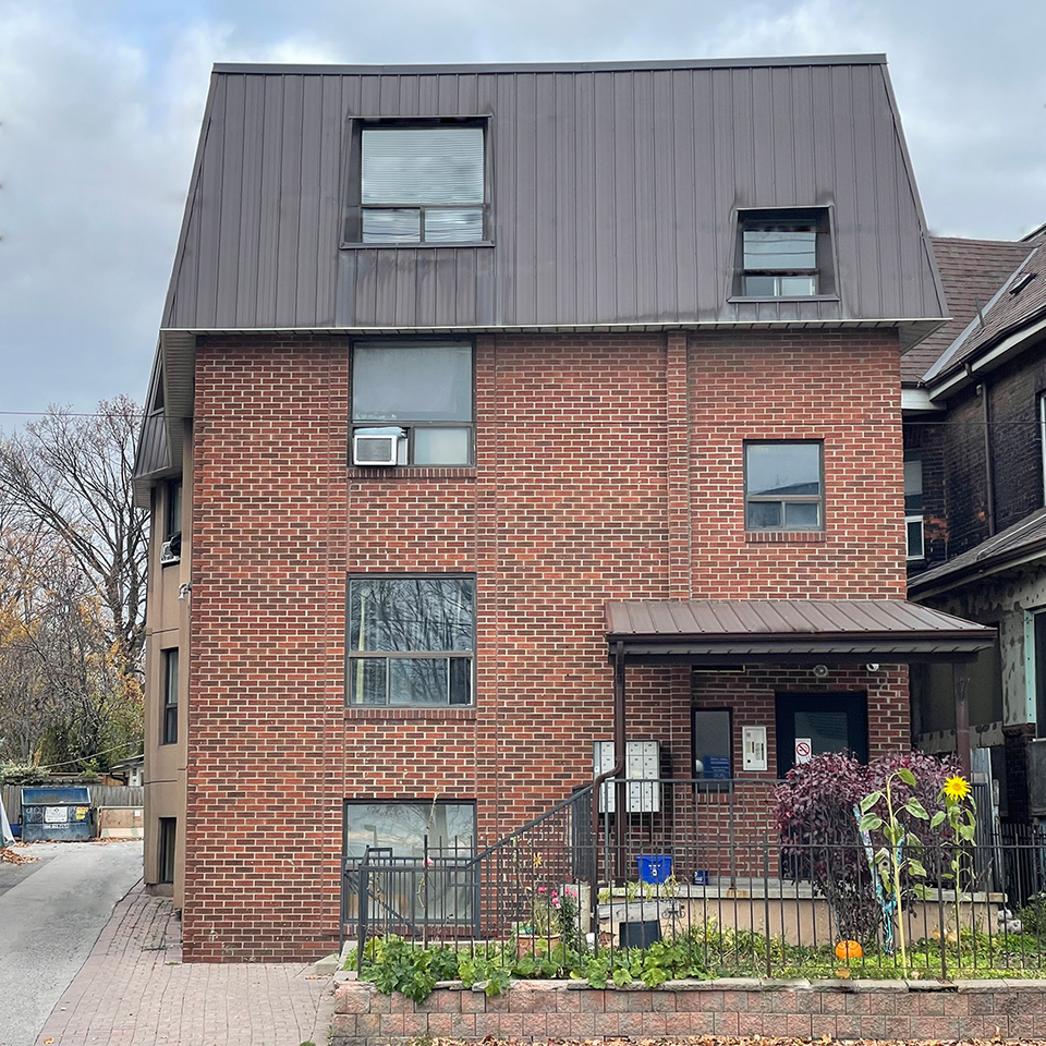 1510-1512 King St W - Photo 6 of 6