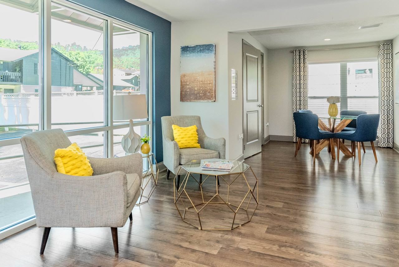 Views at Signal Mountain - Photo 5 of 42