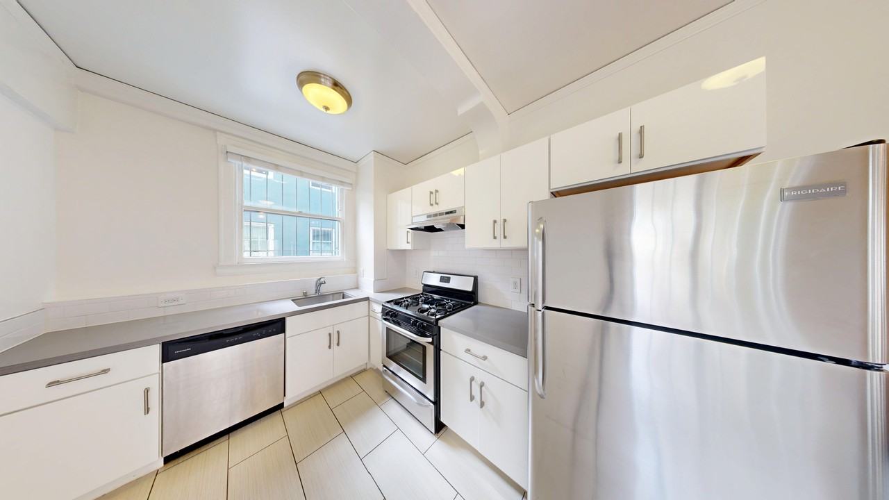 500 Stanyan Street - Photo 2 of 32