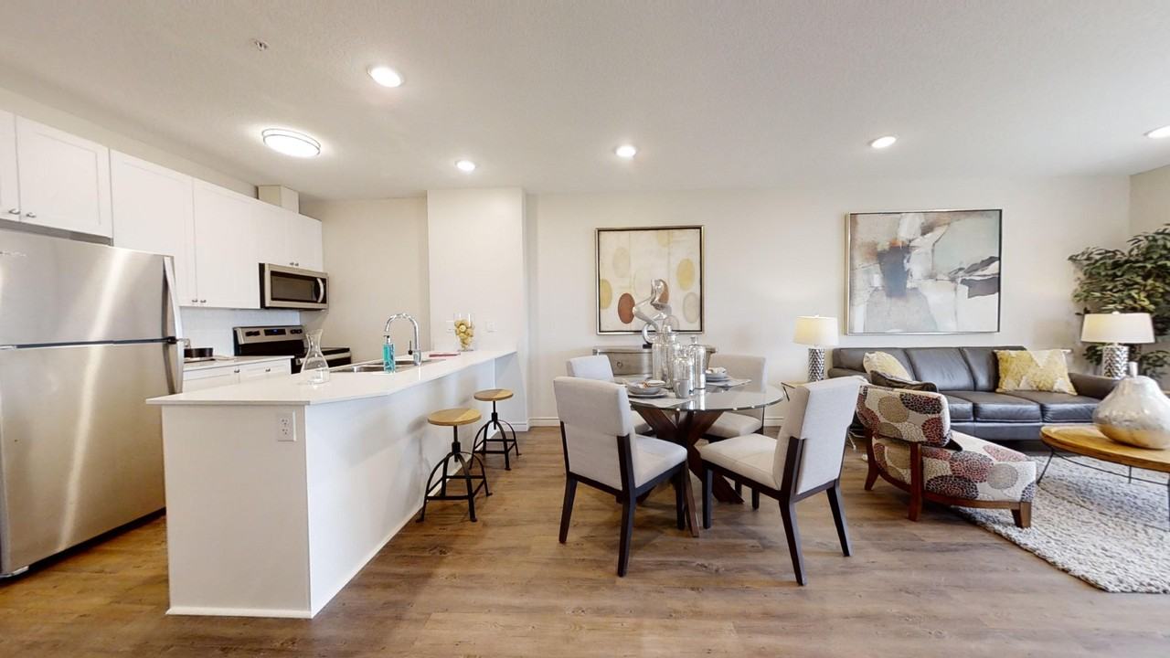 Encore Apartments - Photo 4 of 9