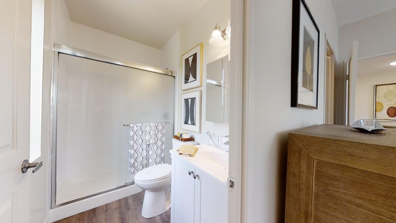 Encore Apartments - Photo 6 of 9