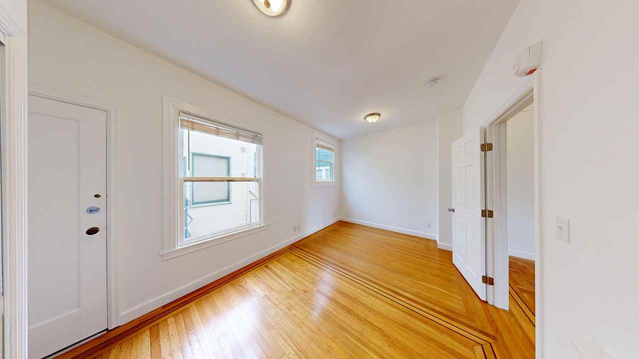 915 Pierce Street - Photo 3 of 12