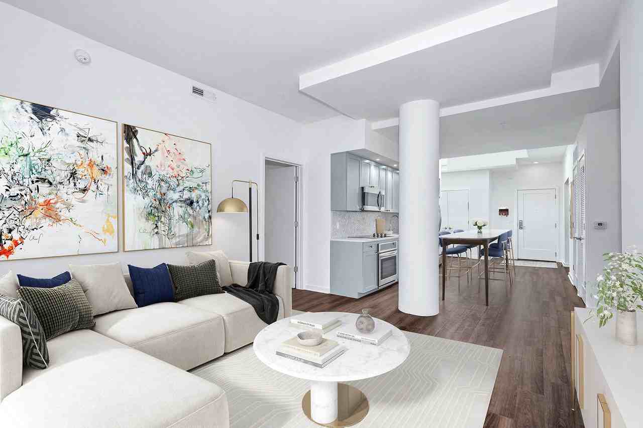 The Glover House Apartments - Photo 5 of 25