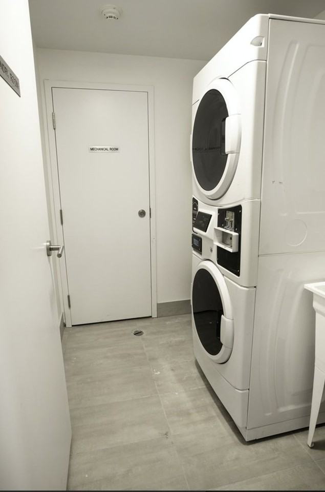 391 Berkeley Street - Photo 2 of 6