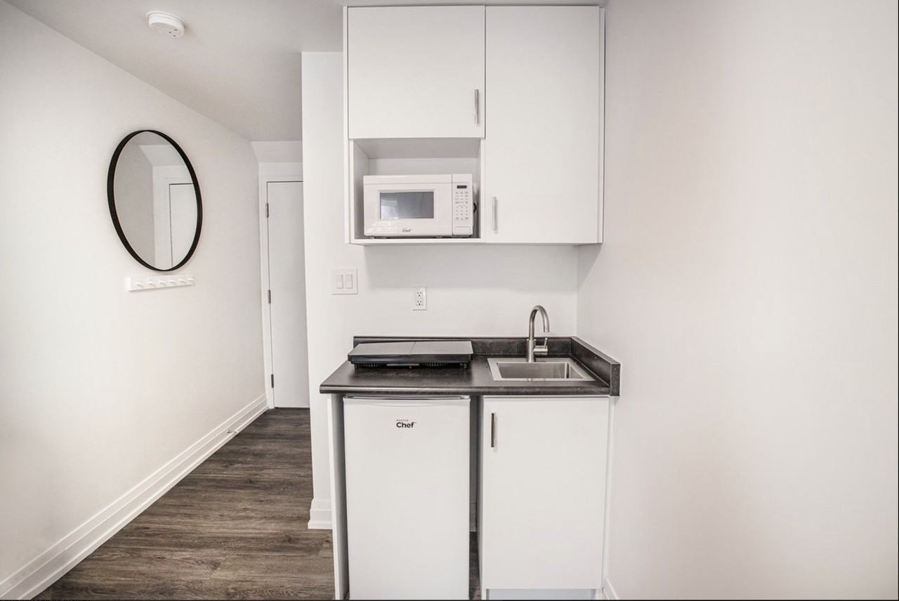 391 Berkeley Street - Photo 5 of 6