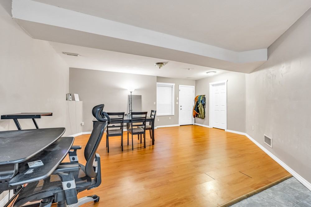 18991 70A Avenue #bsmt - Photo 4 of 16