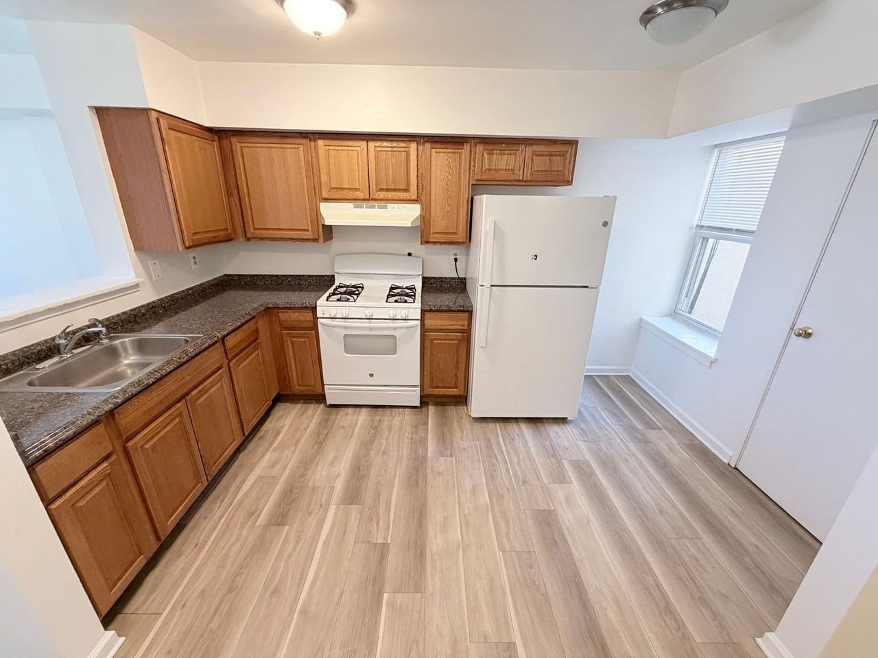 4046-52 Ogden St - Photo 5 of 39