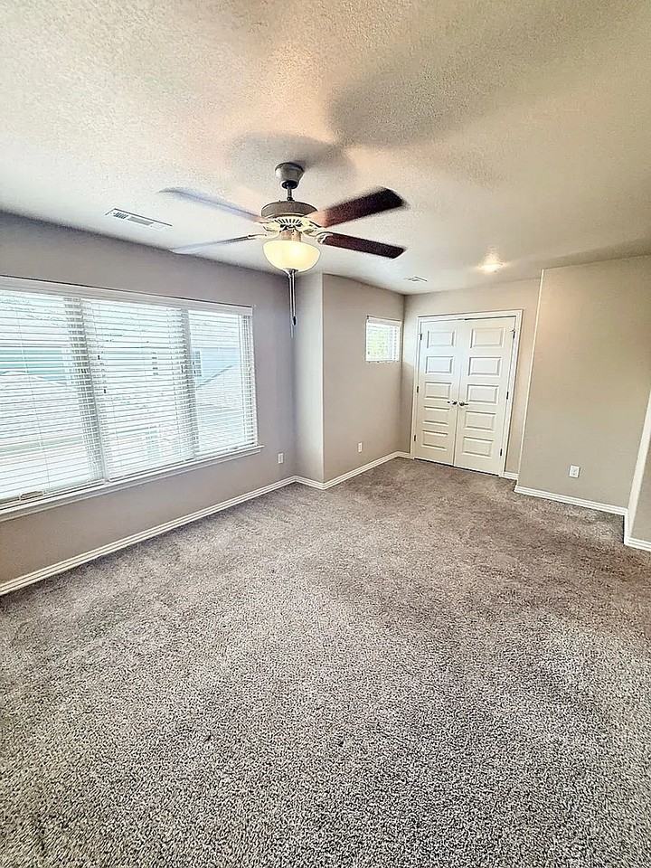 1596 N Leverett Avenue - Photo 5 of 23