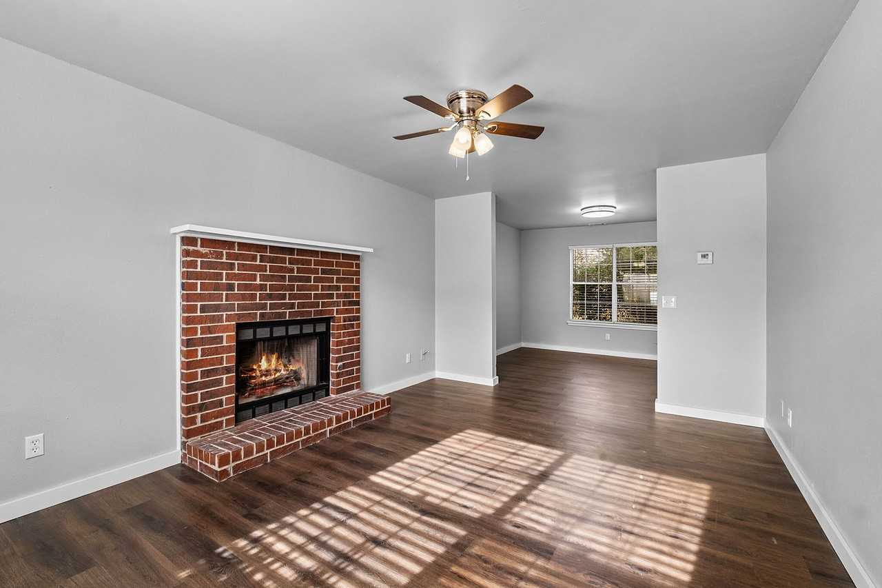 Kantz Duplexes - Photo 6 of 34