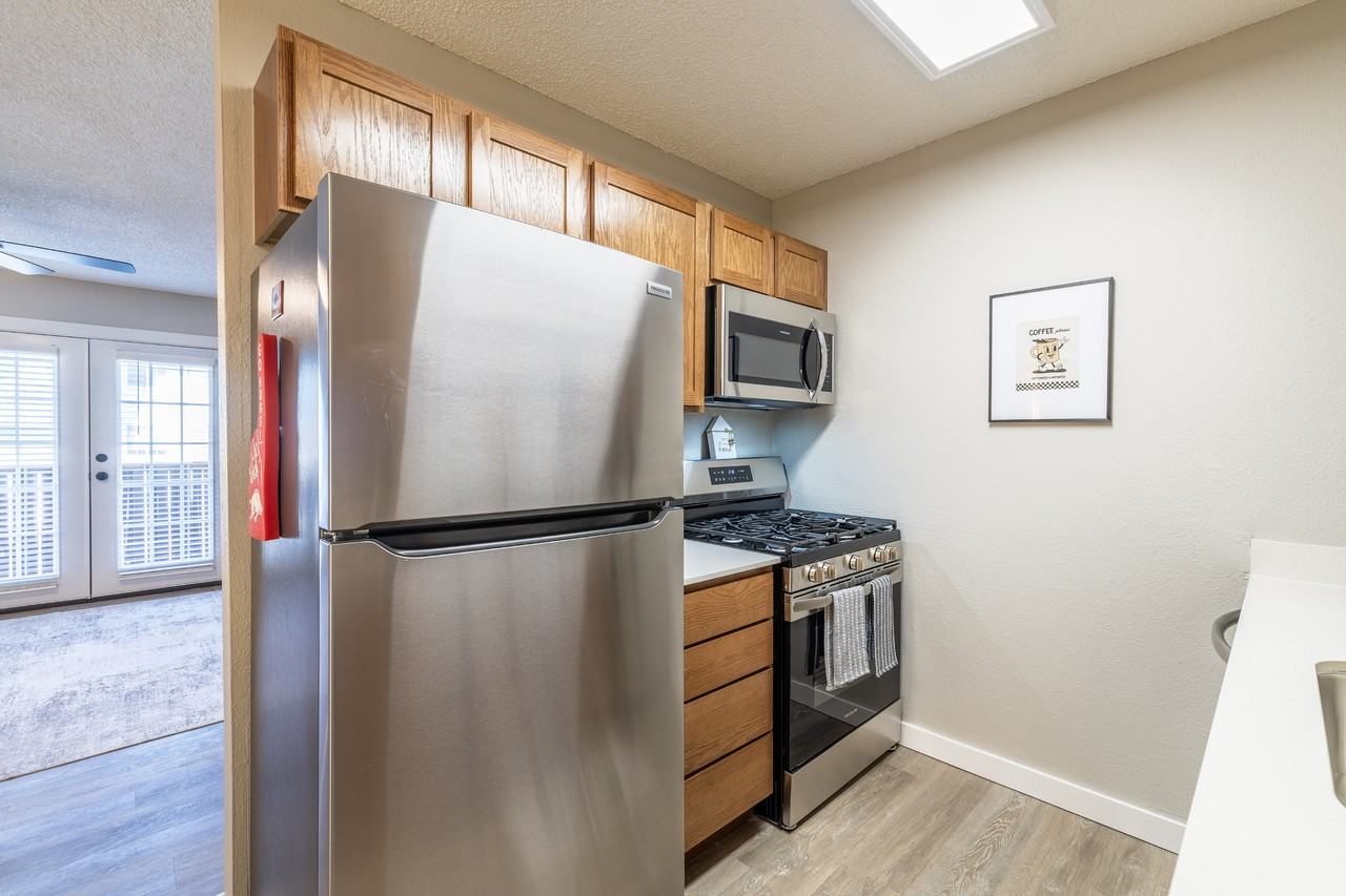 Ruby on the Creek Apartments - Photo 7 of 50