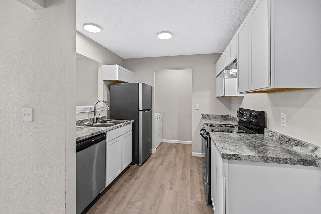 The Heights on Oak - Photo 4 of 50