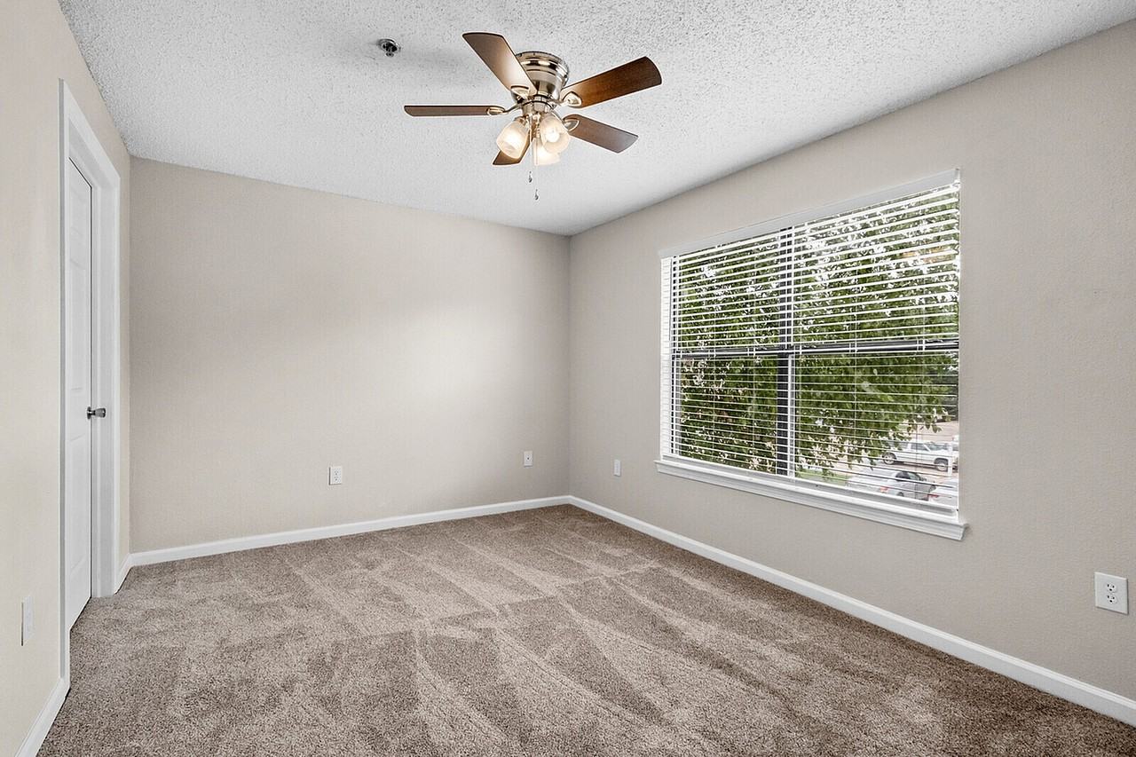 The Heights on Oak - Photo 7 of 50