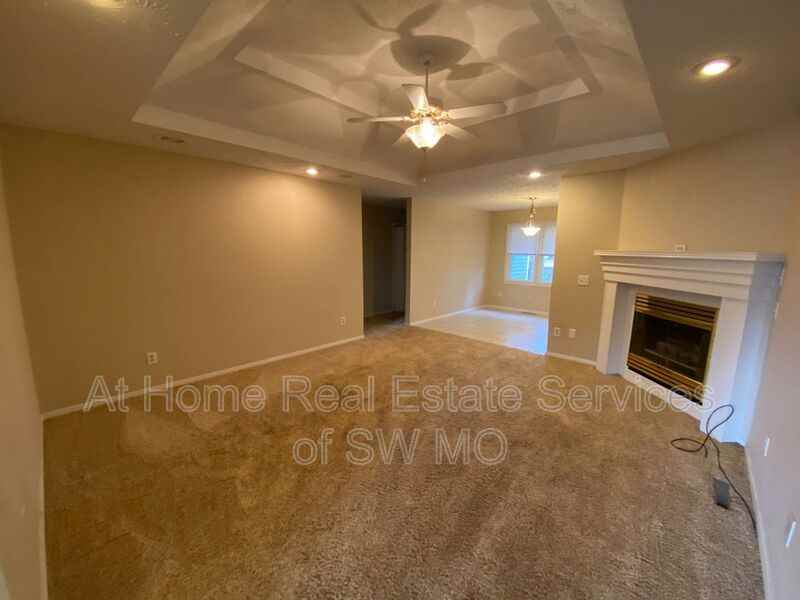 2595 N Honeysuckle Way - Photo 3 of 10