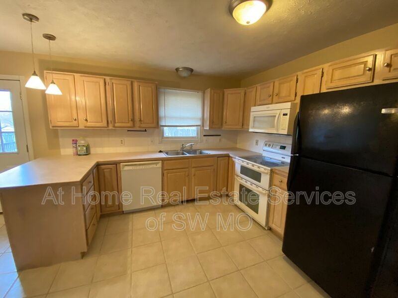 2595 N Honeysuckle Way - Photo 6 of 10