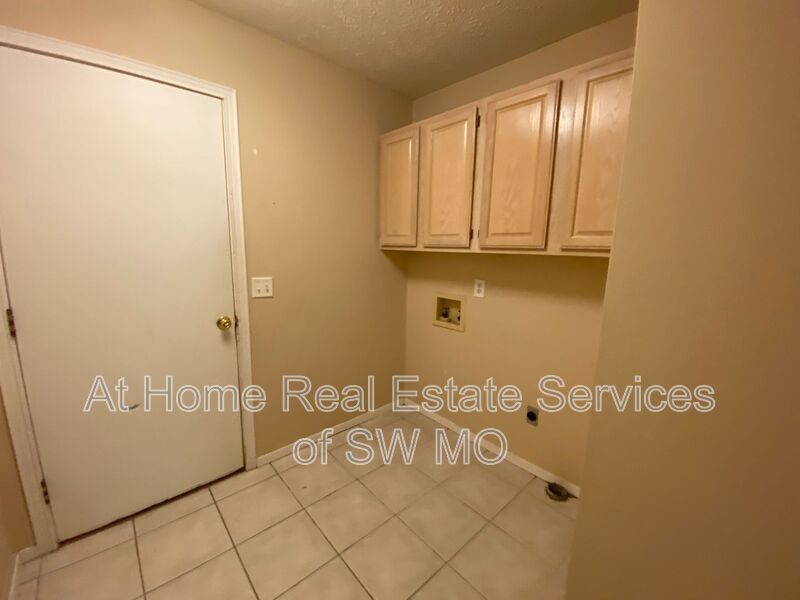 2595 N Honeysuckle Way - Photo 7 of 10