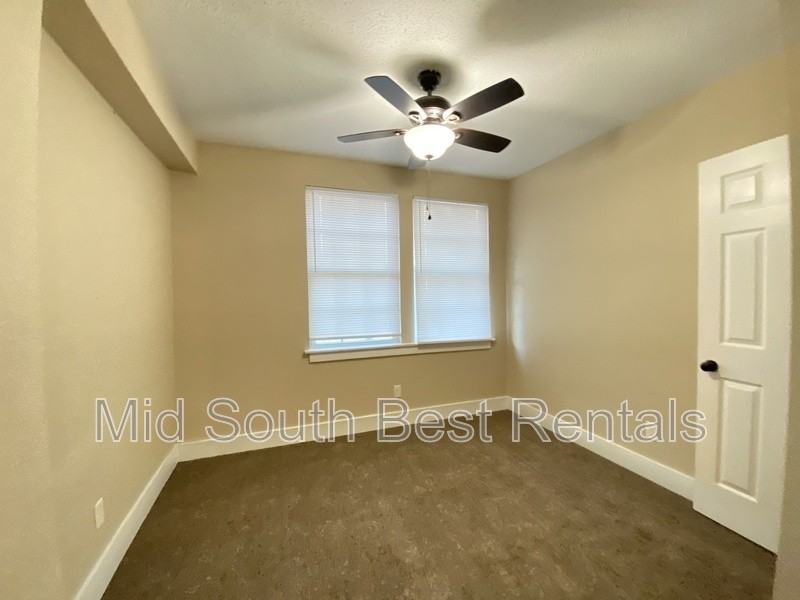 2323 E 2nd St #B - Photo 5 of 9