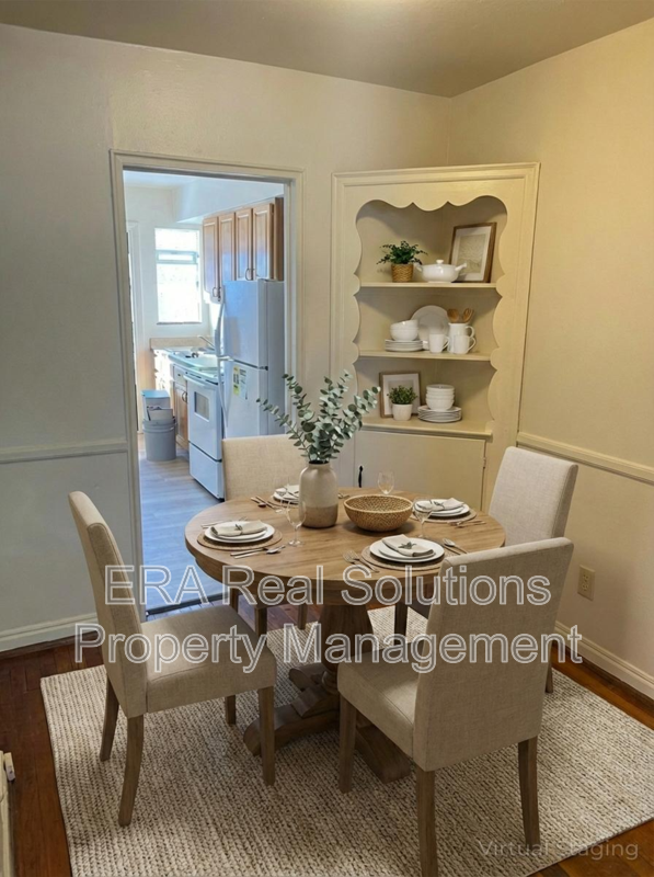 323 Mayfair Blvd - Photo 2 of 8