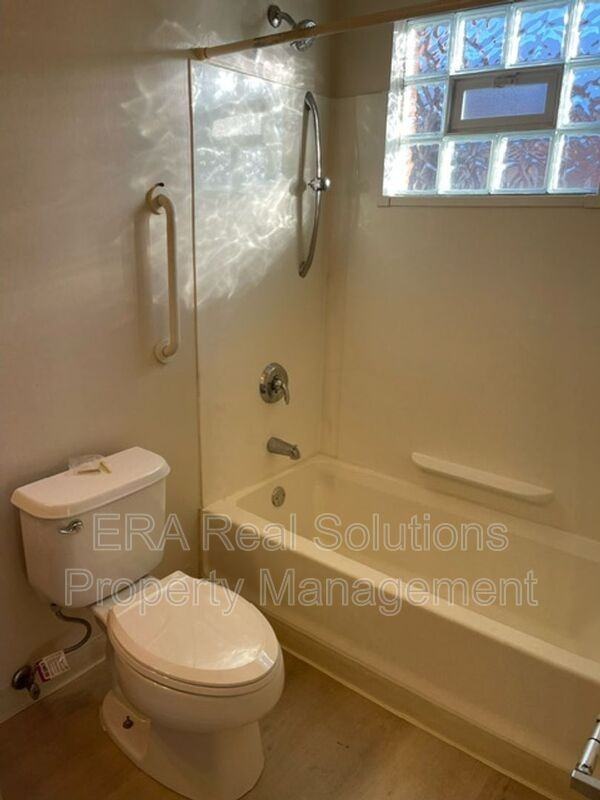 323 Mayfair Blvd - Photo 5 of 8