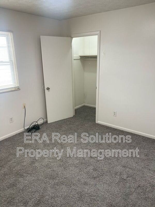 854 Moon Rd - Photo 4 of 9