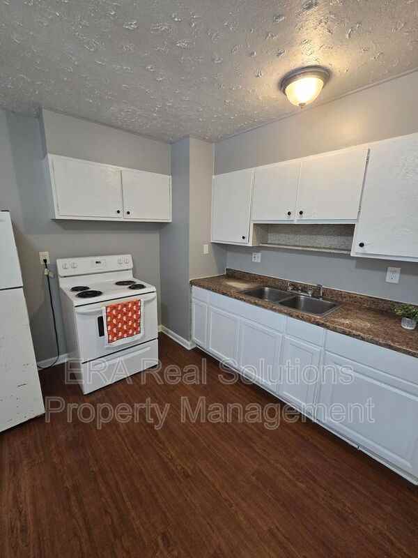 1917 Pannell Ave - Photo 7 of 16