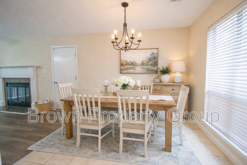 7217 Pebblebrook Dr - Photo 3 of 22