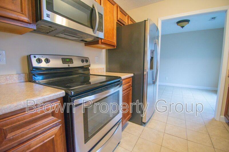 7217 Pebblebrook Dr - Photo 5 of 22