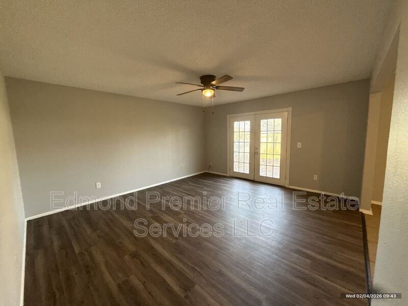 629 Reynolds Rd - Photo 4 of 14