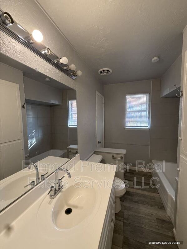 629 Reynolds Rd - Photo 6 of 14