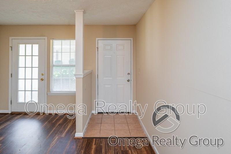 156 Patton St W #J - Photo 2 of 23