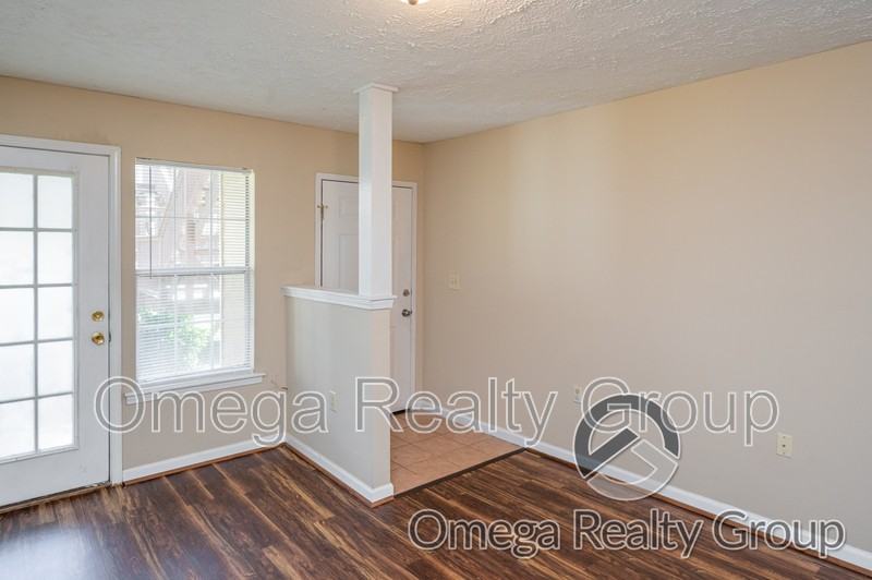 156 Patton St W #J - Photo 4 of 23