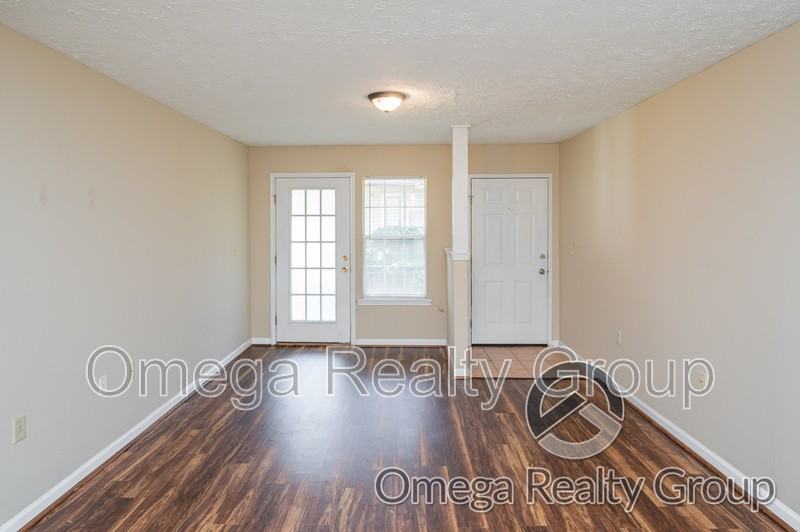 156 Patton St W #J - Photo 7 of 23