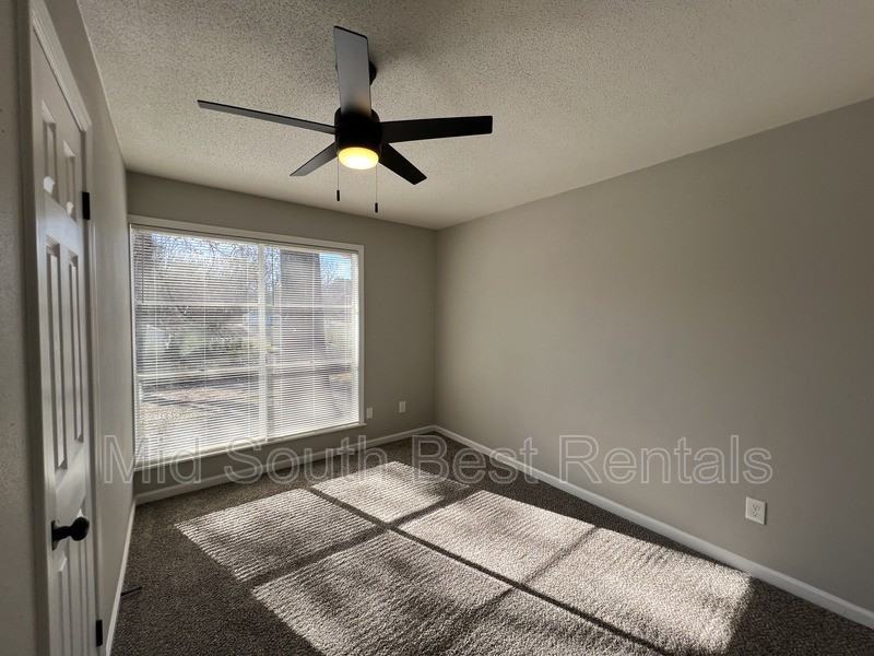 2225 Willow Wood Ave - Photo 3 of 17