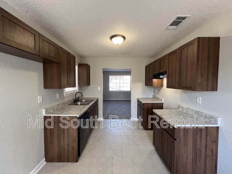 2225 Willow Wood Ave - Photo 5 of 17