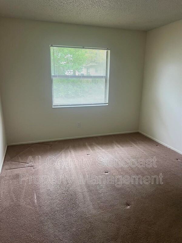 529 E Curlew Pl - Photo 7 of 11