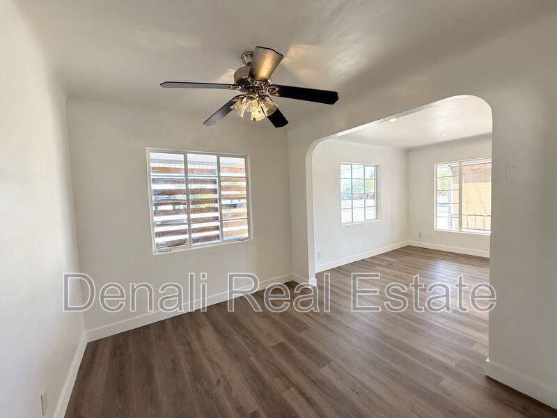 102 W 8th Pl - Photo 7 of 23