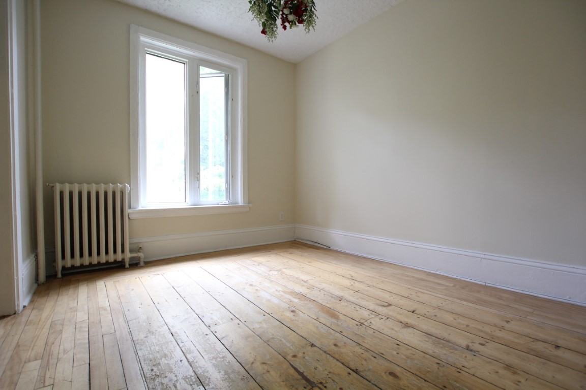 47 Heney St - Photo 3 of 20